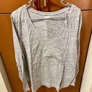 New Old Navy grey v neck long sleeve